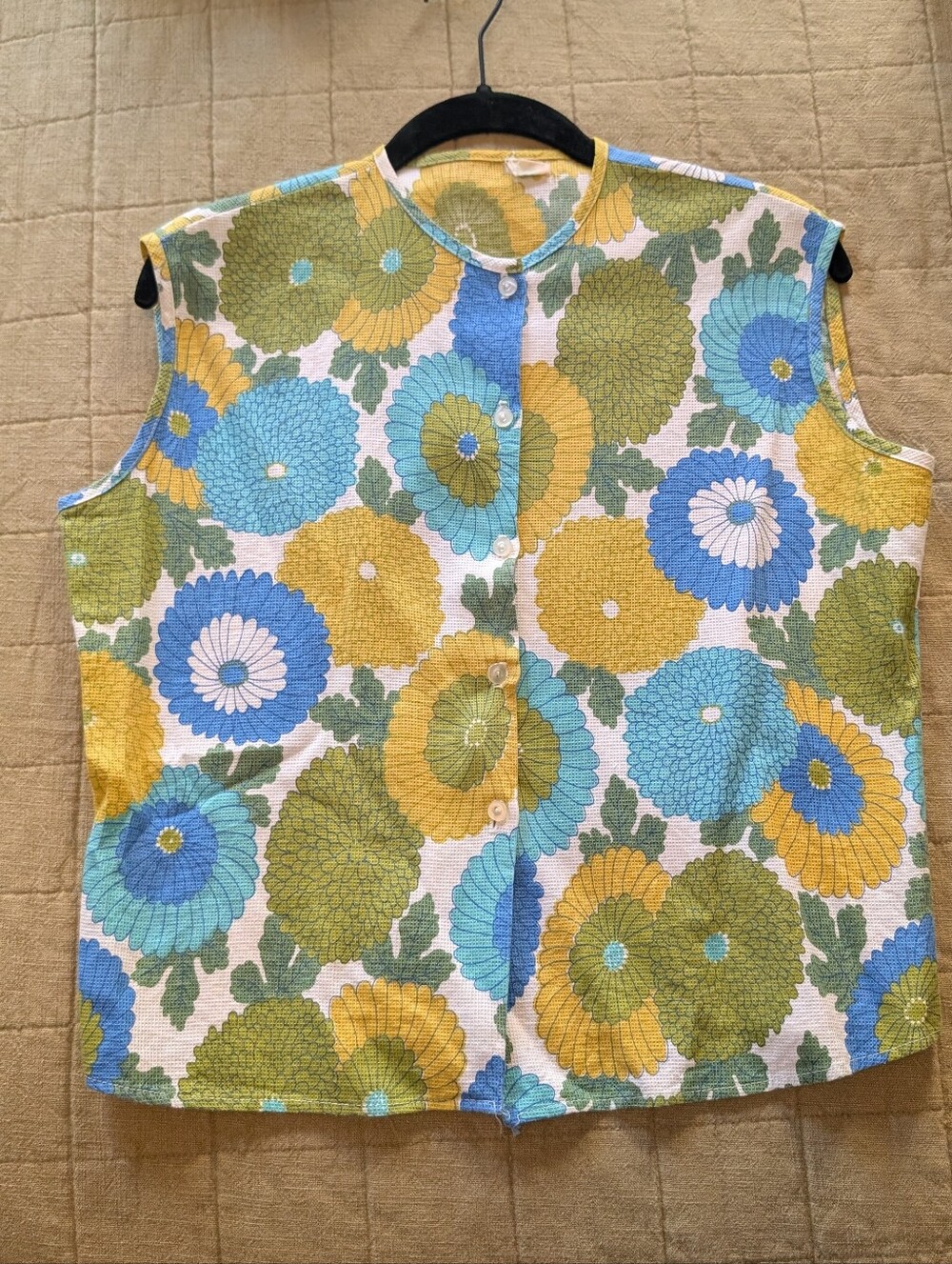 Vintage 60s 70s Groovy Flower Power Sleeveless Retro Top